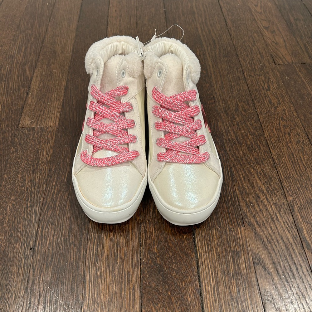 NWT Gap Lined Kids Sneakers Size 3